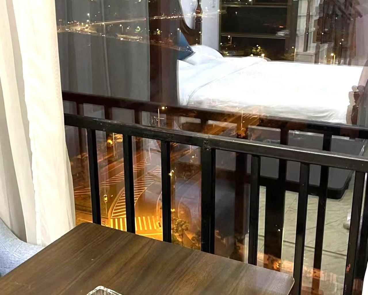 April Fair Duplex Apartment Guagnzhou South Railway Station Min Jie Branch Kanton Exteriér fotografie